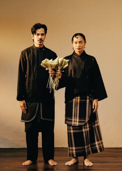 anaabu brand baju raya