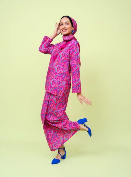 bayu somerset, pink baju kurung