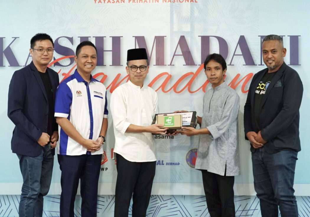 tng-digital-partners-with-gadget-flow-to-empower-communities-in-need-through-device-giveaway-this-ramadan-thumb