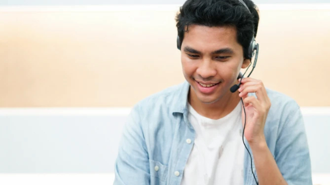 call-center-guy